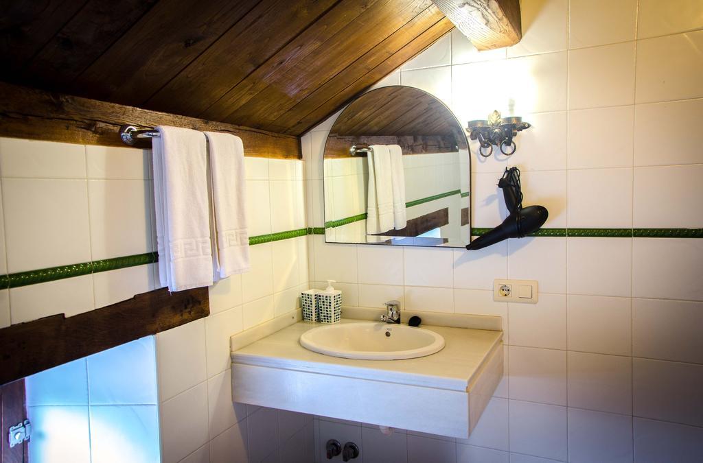 Casas Rurales Taramundi Verde Room photo
